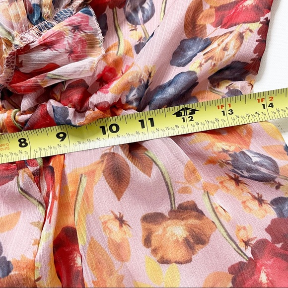 Few Moda Ruffle Cold Shoulder Floral Romper (S) - Picture 11 of 11